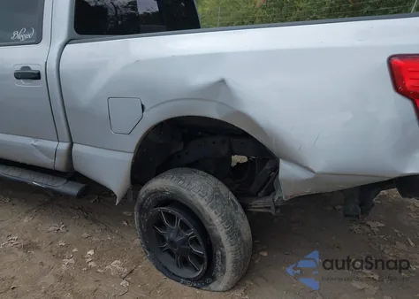 2017 Nissan Titan Xd S Diesel z USA, uszkodzony, nr VIN 1N6BA1F39HN522831